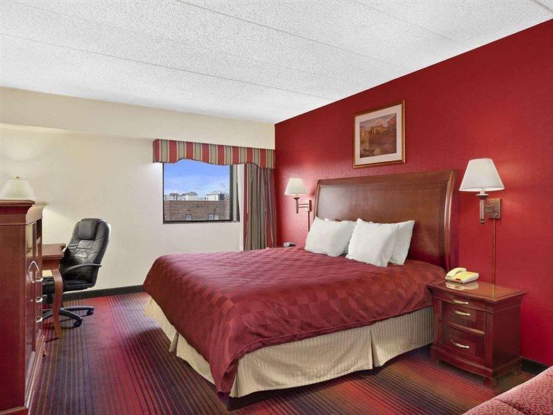 รามาดา บาย วินด์แฮม อีสต์ ออเรนจ์ Hotel อีสต์ออเรนจ์ ภายนอก รูปภาพ