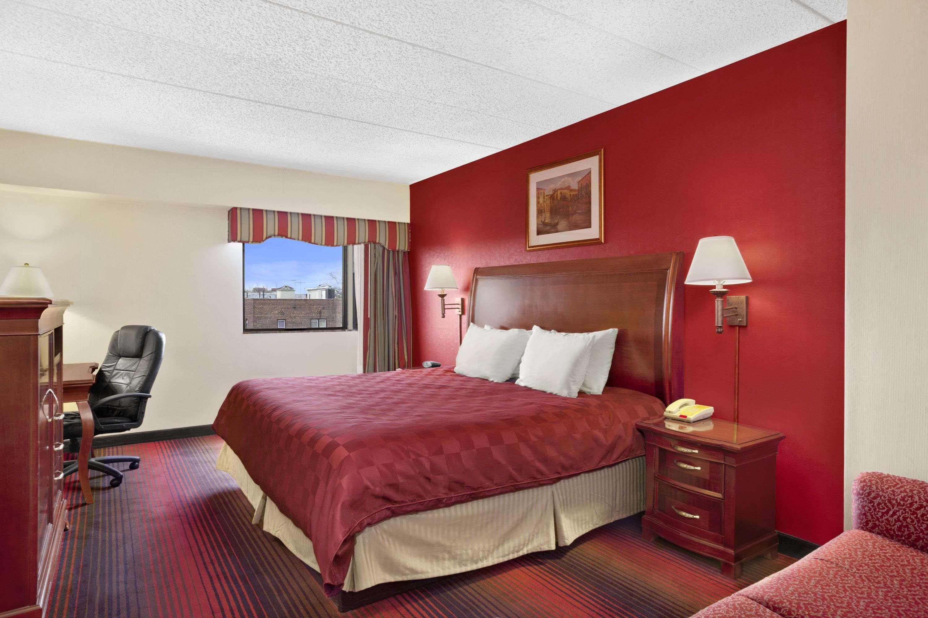 รามาดา บาย วินด์แฮม อีสต์ ออเรนจ์ Hotel อีสต์ออเรนจ์ ภายนอก รูปภาพ